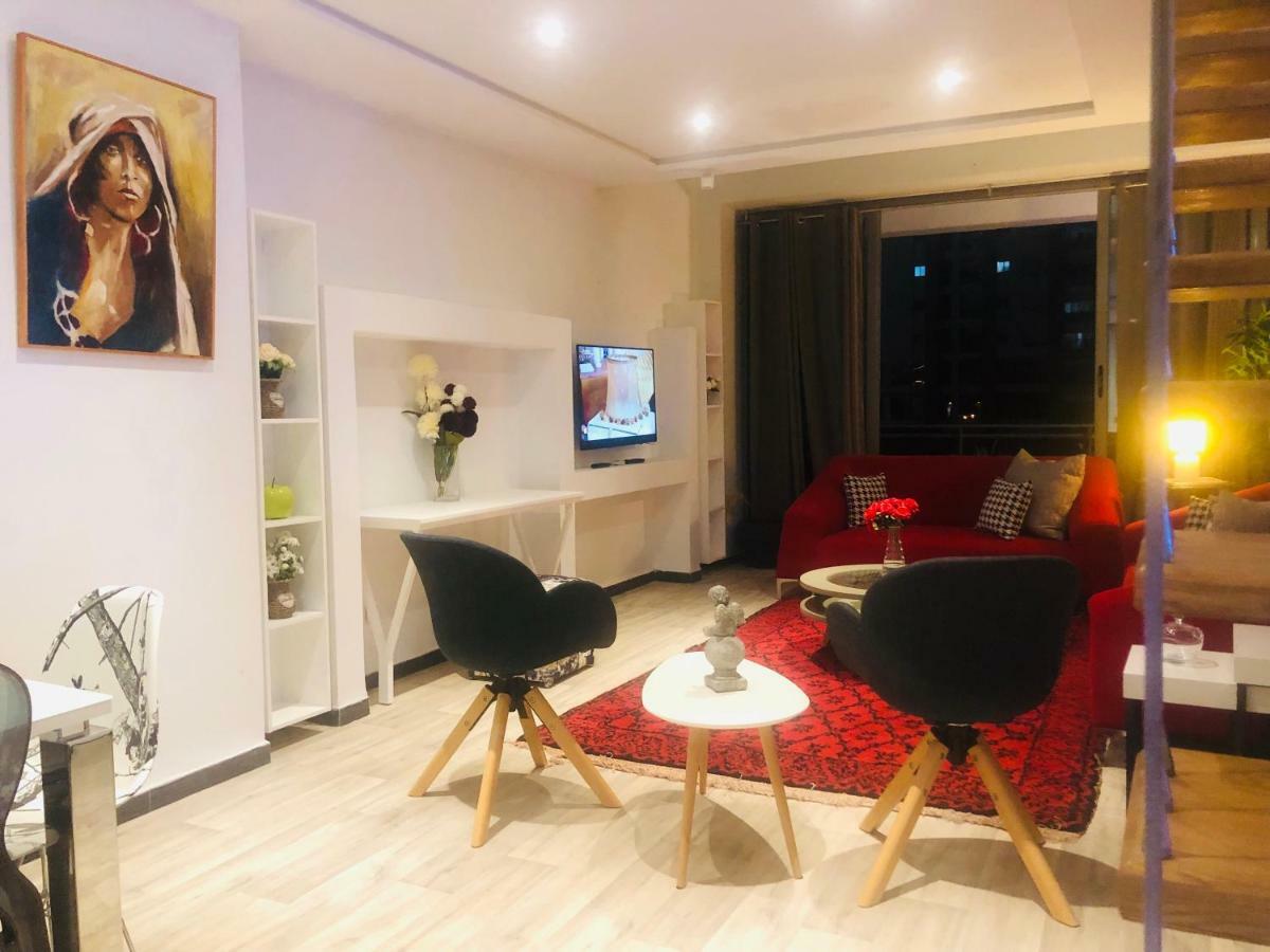 Loft With Jacuzzi,italian Furniture & Wide View On Tunisia Mall Apartment Tunis