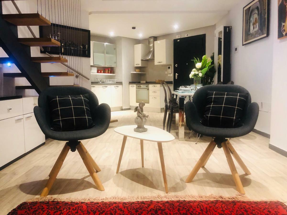 Loft With Jacuzzi,italian Furniture & Wide View On Tunisia Mall Tunis