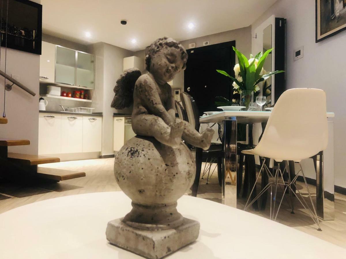 Loft With Jacuzzi,italian Furniture & Wide View On Tunisia Mall Apartment *
