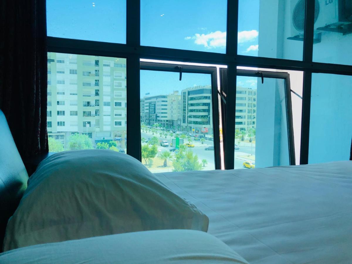 Loft With Jacuzzi,italian Furniture & Wide View On Tunisia Mall * Tunis