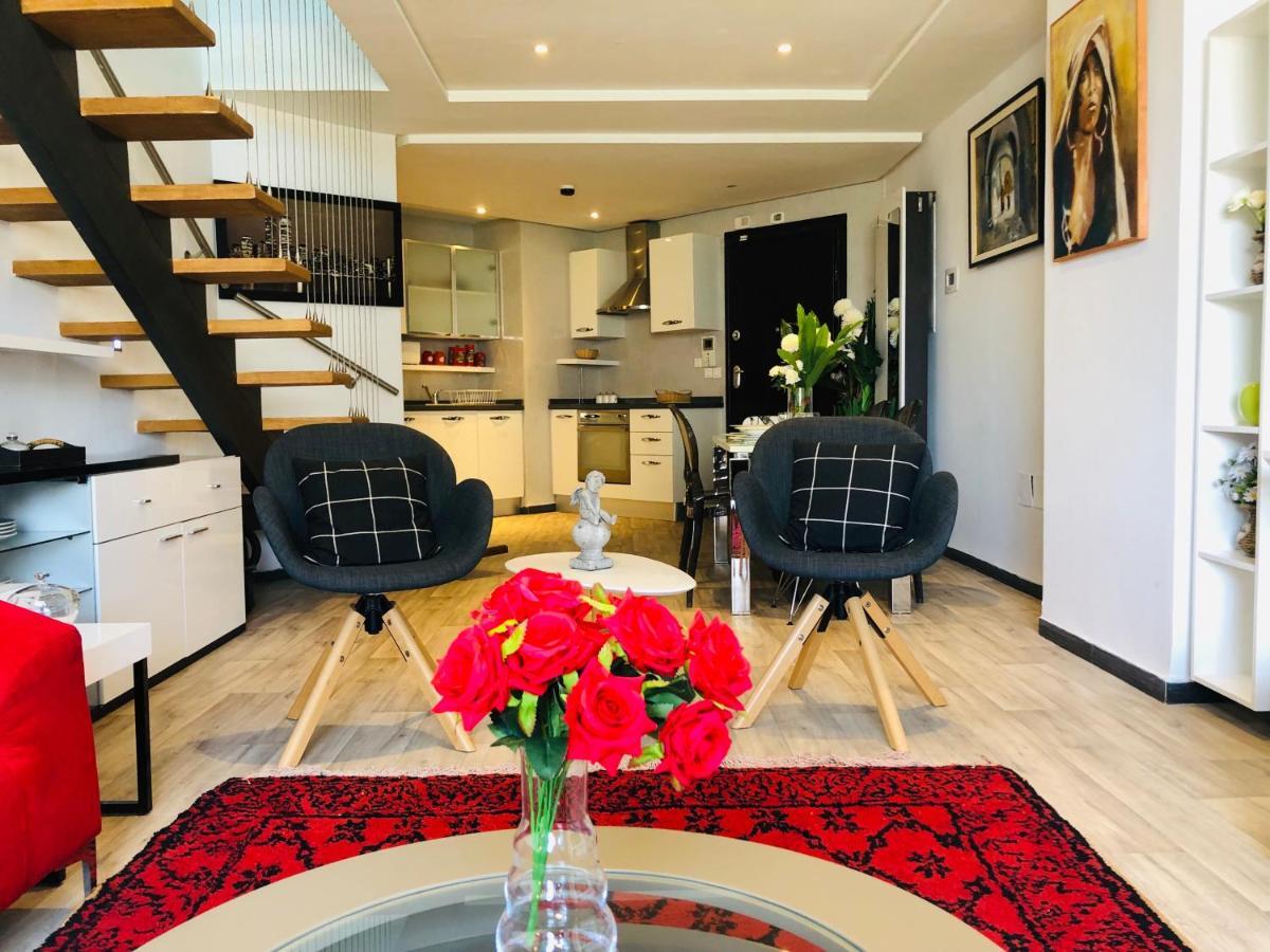 Apartment Loft With Jacuzzi,italian Furniture & Wide View On Tunisia Mall