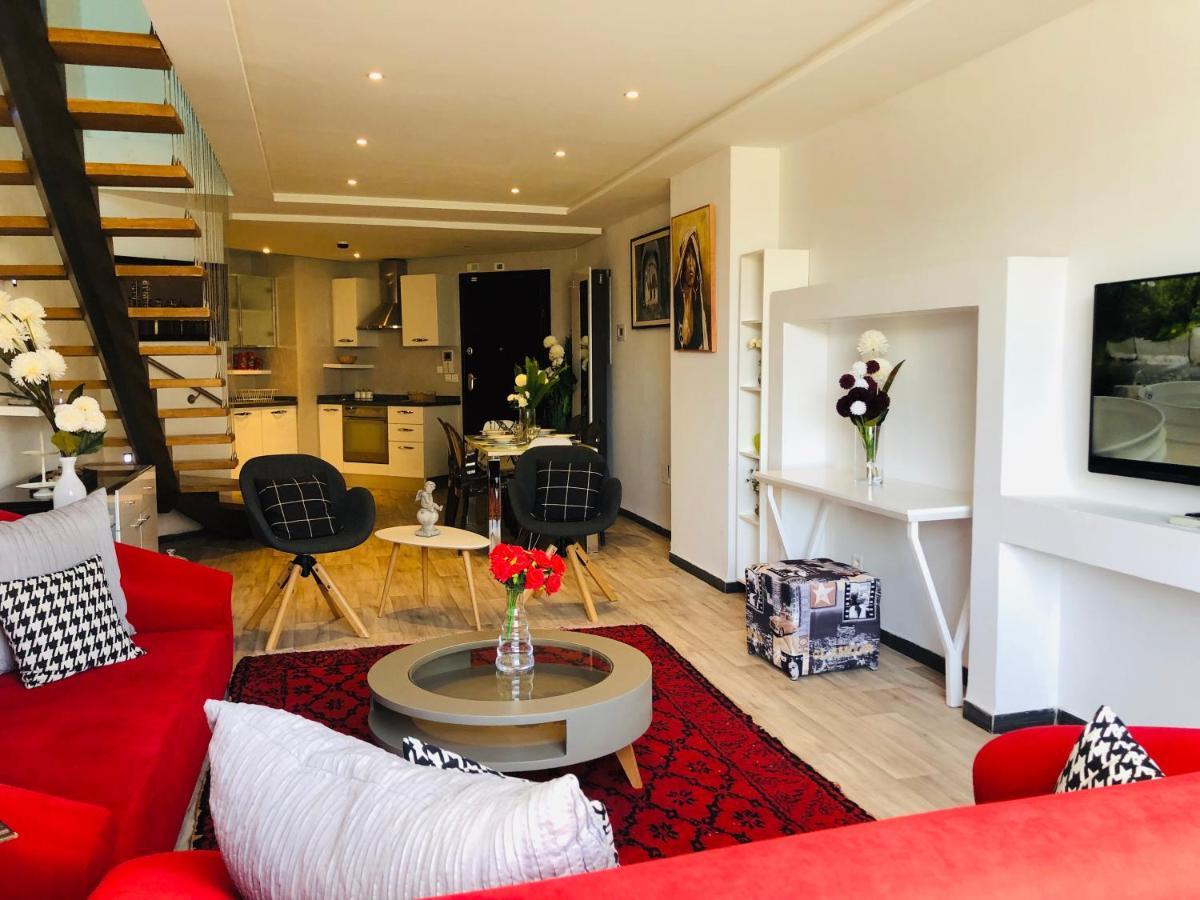 Loft With Jacuzzi,italian Furniture & Wide View On Tunisia Mall