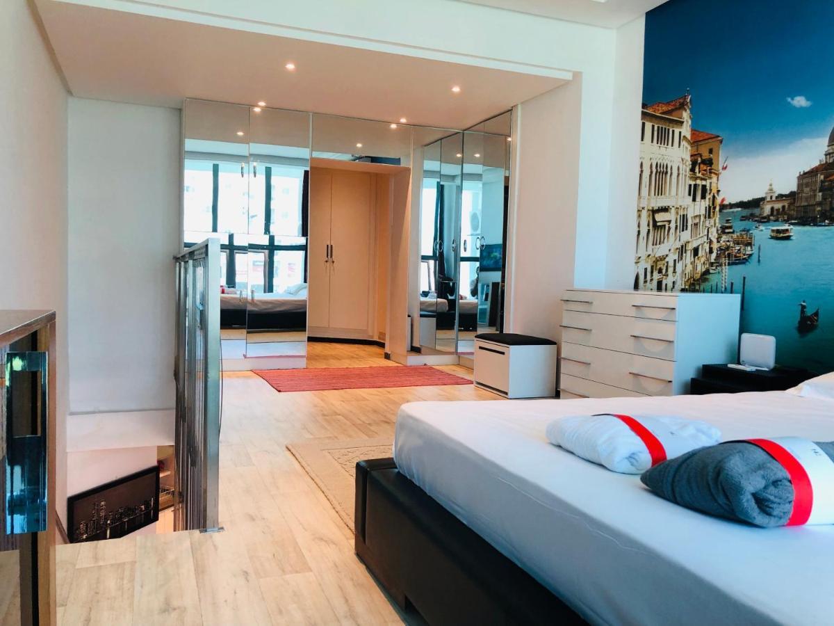 Loft With Jacuzzi,italian Furniture & Wide View On Tunisia Mall Apartment *