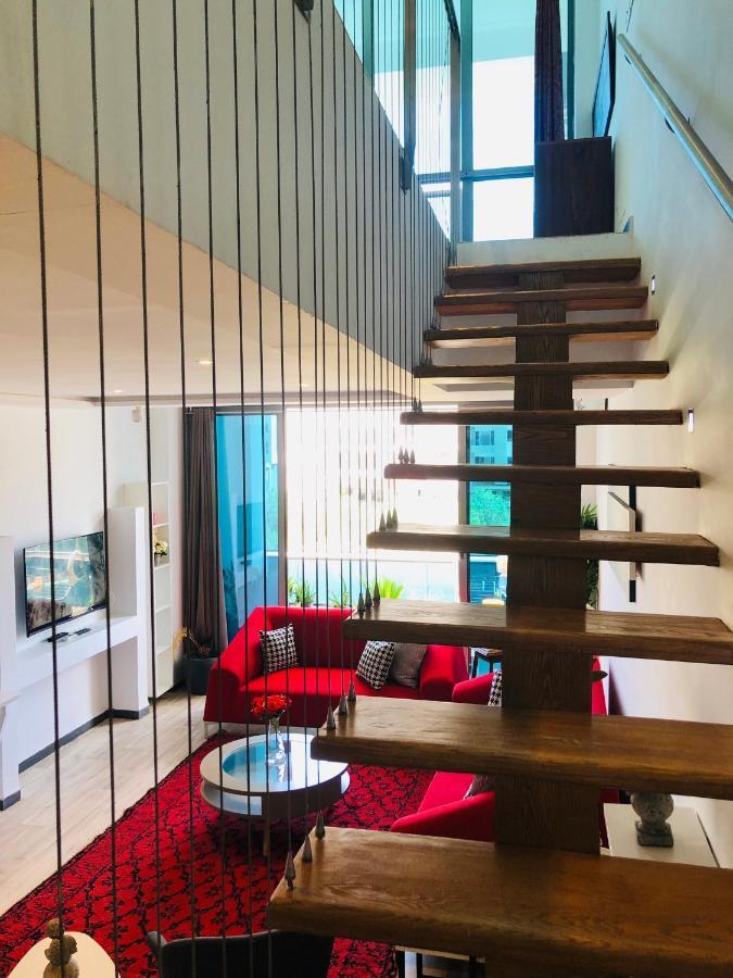 Apartment Loft With Jacuzzi,italian Furniture & Wide View On Tunisia Mall
